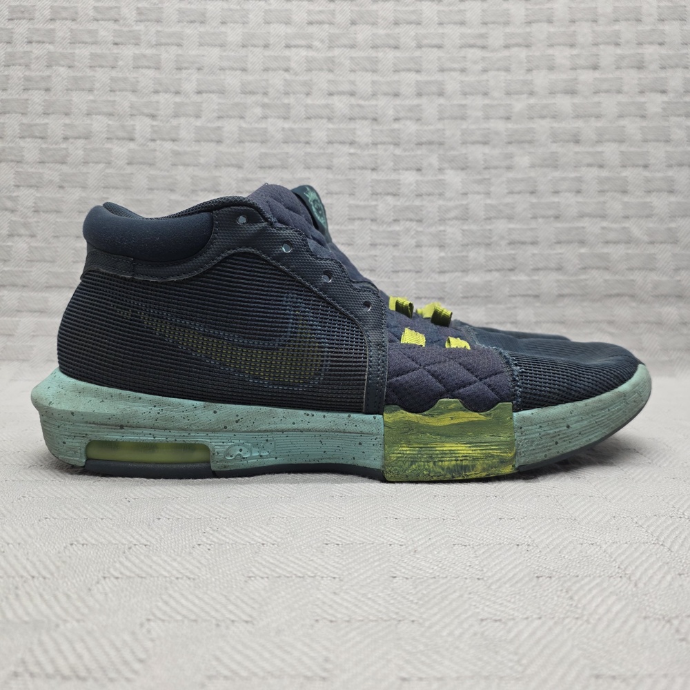 Nike LeBron Witness 8 Armory Navy Green Frost Mens Size 14 FB2239-402